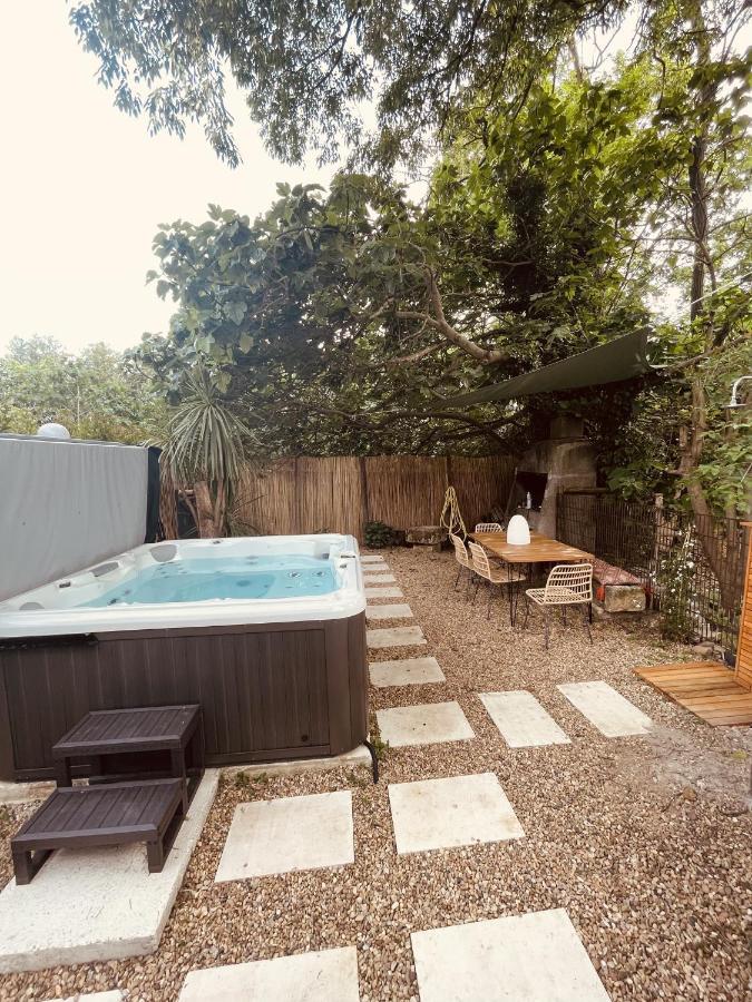 Maison Dans Les Arbres, Spa, Tennis, Parking Nimes Exterior foto